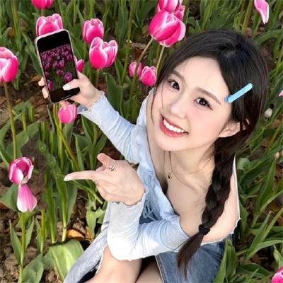 金牌客服董董恩